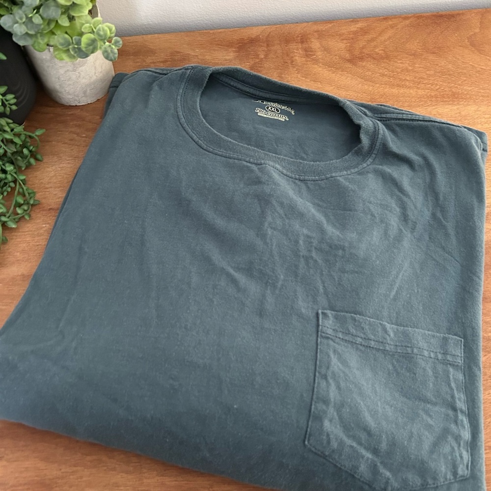 Russell Athletic Short Sleeve Pocket Tee— size XXL